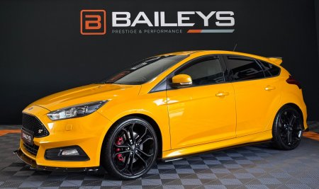 FORD FOCUS 2.0T EcoBoost ST-3 Euro 6 (s/s) 5dr